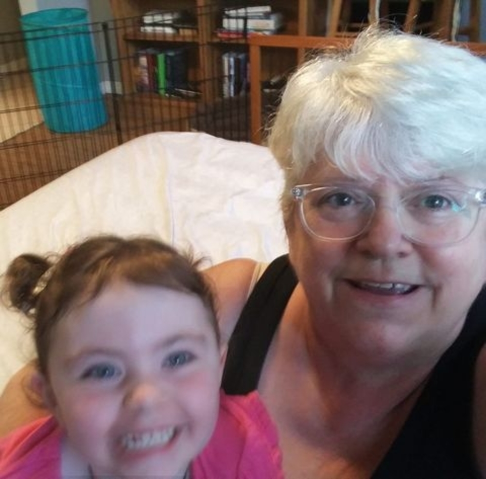 Meet your Posher, Laura